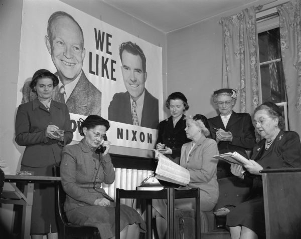 1952 - Eisenhower/Nixon supporters